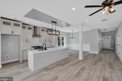 393 Hoover Ave, Berkeley Township NJ 08721-2866 exterior