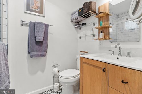 116 Moncure Dr, Alexandria VA 22314-4965 exterior