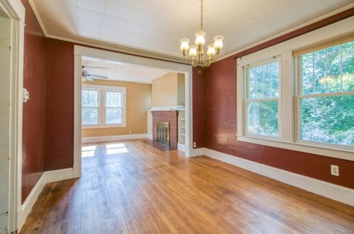 166 Nelson St, West Springfield MA  01089-3043 exterior