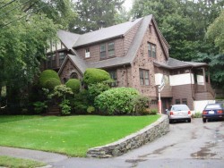 32 Devonshire Rd, Newton, MA 02468-2212