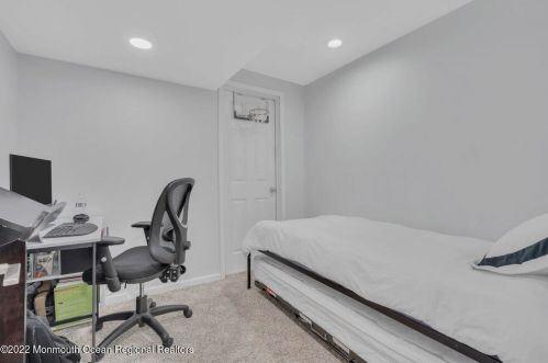 28 Linda Dr, Jackson Twp NJ 08527-5026 exterior