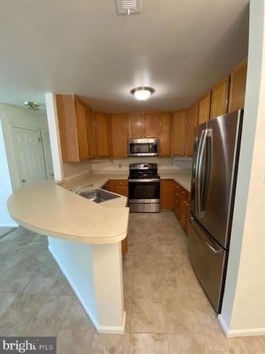 2211 Foxmeadow Dr, Limerick PA  19468-1572 exterior