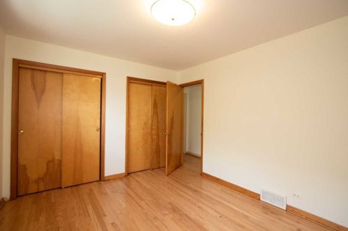 1935 Sayre Ave, Chicago IL 60634-2327 exterior