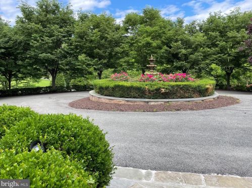 11300 Glen Rd, Rockville MD 20854-1849 exterior