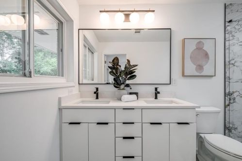 1639 Crestline Dr, Atlanta GA  30345-3820 exterior