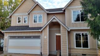 10546 Skidmore St, Portland OR  97220-2653 exterior