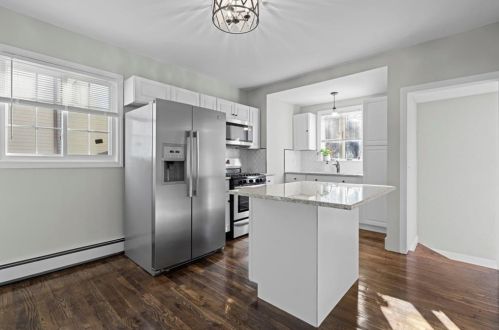 138 Moorefield St, Providence RI 02909-4835 exterior