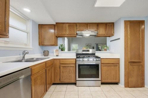 4009 Alexandria Dr, Austin TX 78749-3936 exterior