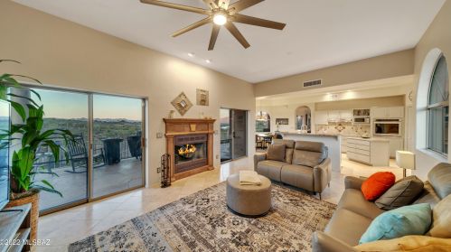 6250 Diamond St, Tucson AZ  85745-8923 exterior