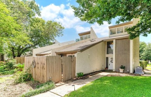 12243 Glenview Dr, Montgomery TX  77356-7909 exterior