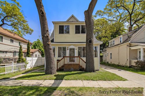 1632 Sanford St, Meskegon MI  49441-2521 exterior