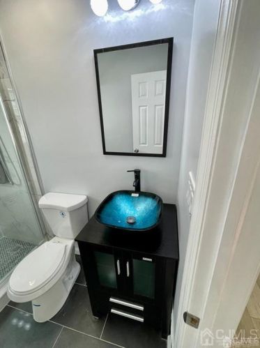 201 Campbell St, Woodbridge NJ  07095-2305 exterior