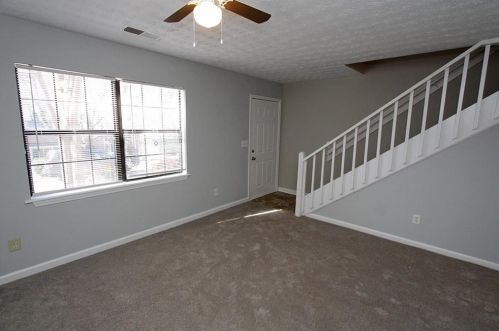 3232 Highpoint Ct, Lithonia GA  30078-7401 exterior