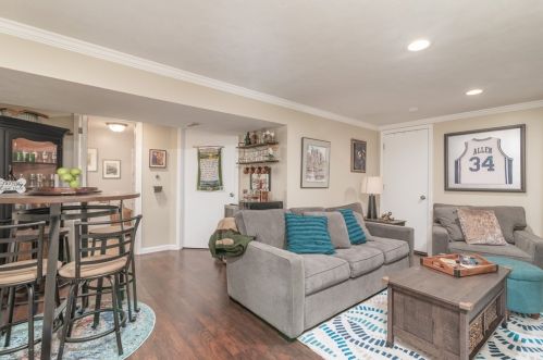 5160 Curry Rd, Pittsburgh PA 15236-2541 exterior