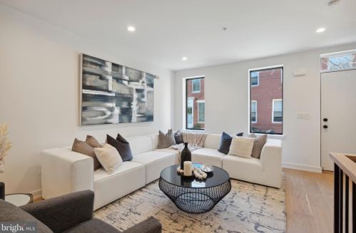 743 Cleveland St, Philadelphia PA  19146-1811 exterior