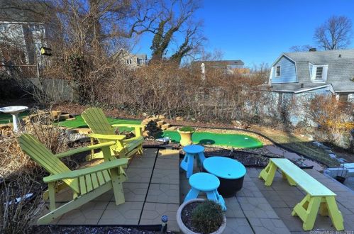 123 Edgefield Ave, Milford CT 06460-7833 exterior