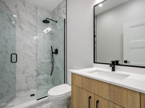 3310 Harding Ave, Chicago IL 60659-1008 exterior