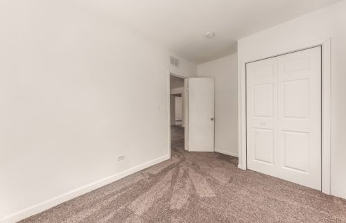 123 4 Ave, Joliet IL 60433-1865 exterior