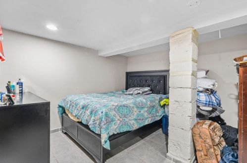 147 Unit St, Providence RI  02909-3929 exterior