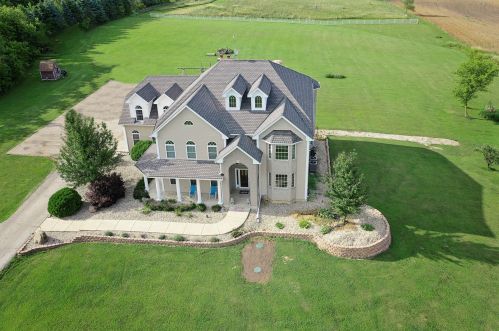 16512 Nelson Rd, Bull Valley IL 60098-9576 exterior