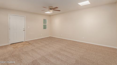 7055 Camino De Ln Tierra, Tucson AZ 85741-2416 exterior