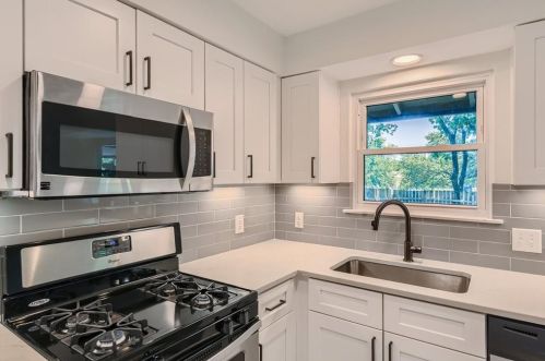 2408 Aldford Dr, Austin TX  78745-4820 exterior