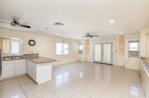 2633 Maunawai Pl, Honolulu, HI 96826-4821
