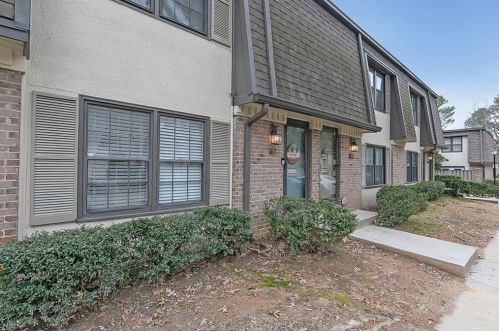 161 Lablanc Way, Atlanta GA  30327-1082 exterior