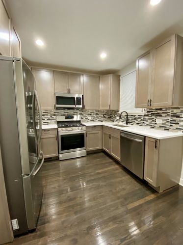 1820 9 Ave, Broadview IL 60153-3242 exterior