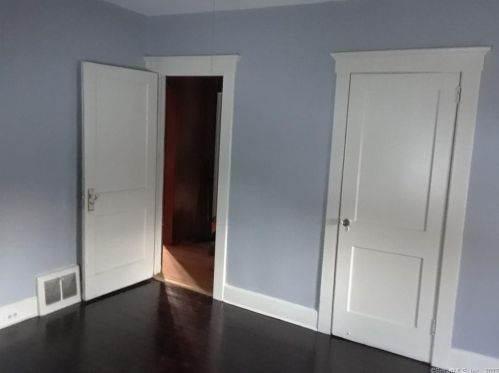 39 Tracy Ave, Torrington CT 06790-6931 exterior