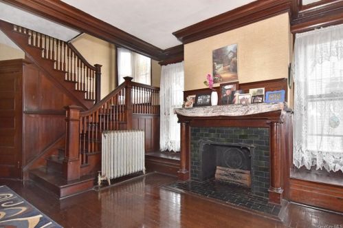 216 Fulton Ave, Mount Vernon NY 10550-5106 exterior