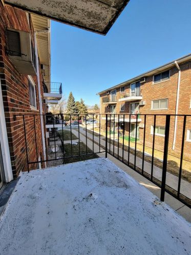 6137 64th Pl, Chicago, IL 60638-5331