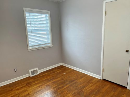 1431 Madison St, Meskegon MI 49442-5250 exterior