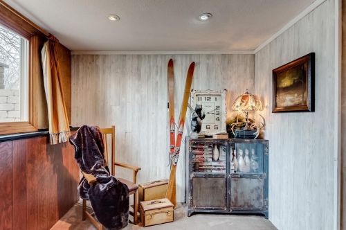 921 Duchess Ln, Saint Paul MN 55124-4707 exterior