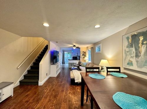 26 Hazael St, Providence RI  02908-1311 exterior