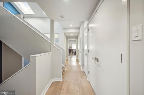 741 2nd St, Philadelphia PA 19122-4503 exterior