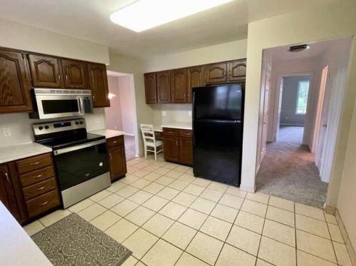 6154 Torrington Rd, Kalamazoo MI 49009-8046 exterior