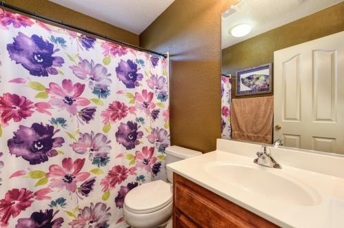 1079 Mallard Cir, Folsom CA 95630-7507 exterior