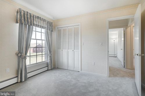 869 Fairview Dr, Hanover PA 17331-9747 exterior