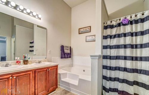 1942 Eshelman Ct, Atlanta GA  30349-7518 exterior