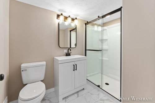 3735 Balsam Ave, Grand Rapids MI 49525-2471 exterior