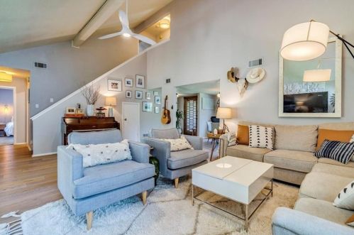 520 Blackberry Dr, Austin TX  78745-6547 exterior