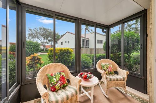 509 Beachwalk Cir, Naples, FL 34108-8713