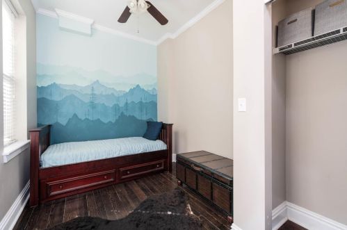 2112 Sidney St, Saint Louis MO 63104-2834 exterior