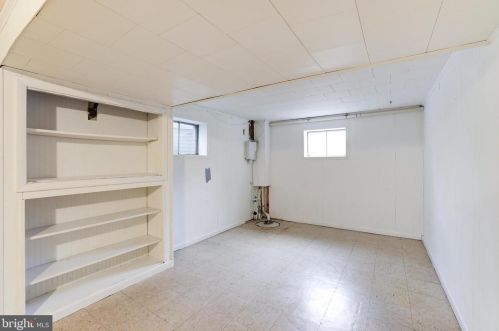 8428 Cherry Vly Ln, Alexandria VA 22309-2100 exterior