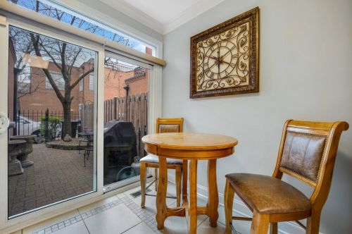 253 Goethe St, Chicago IL 60610-1803 exterior