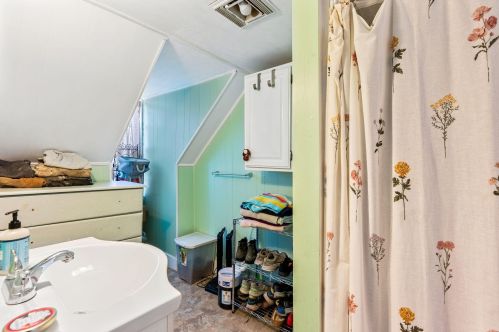 94 Woodford St, Portland ME 04103-4513 exterior