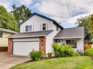 2032 Emerson St, Portland, OR 97211-5514