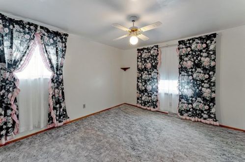 407 Mower Dr, Pittsburgh PA 15239-1750 exterior