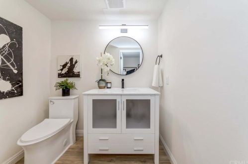 2017 Las Lanas Ln, Fullerton CA  92833-1706 exterior